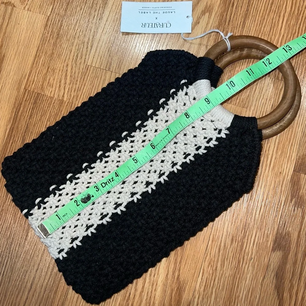 New Laude the Label Gabby Macrame hand bag wooden handle purse black,‎ off white